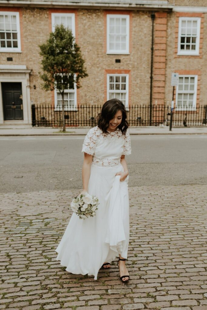 Brides with short hair.