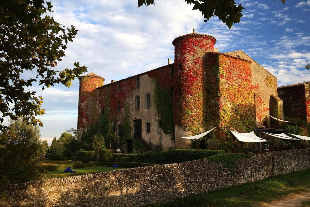 Wedding venues in France.