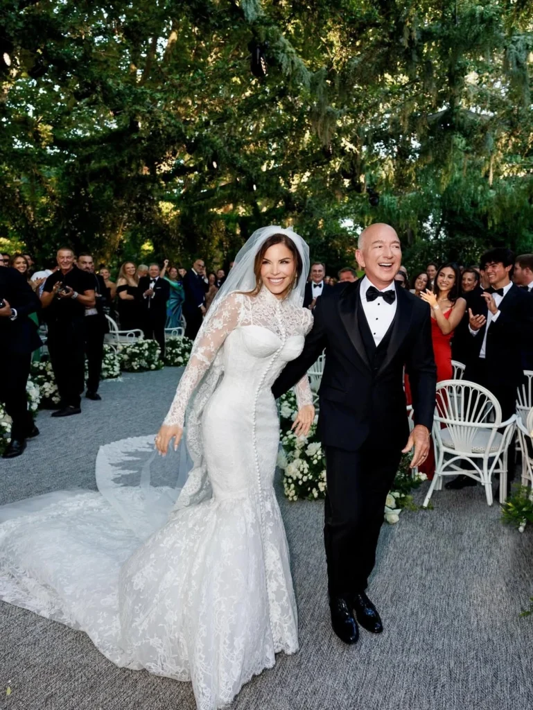 Jeff Bezos and Lauren Sánchez