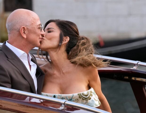 Jeff Bezos and Lauren Sánchez