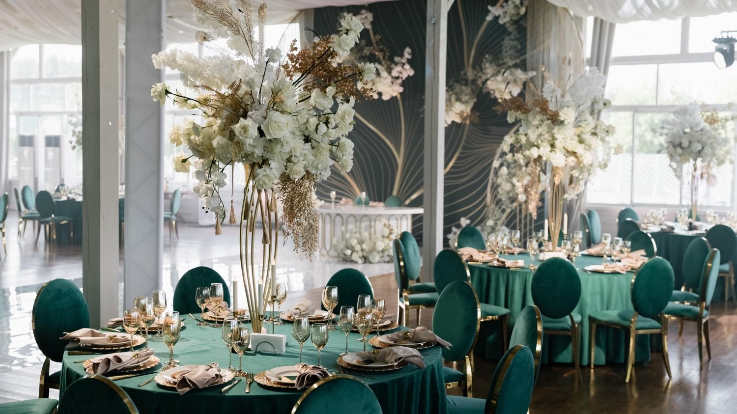 wedding guest seating