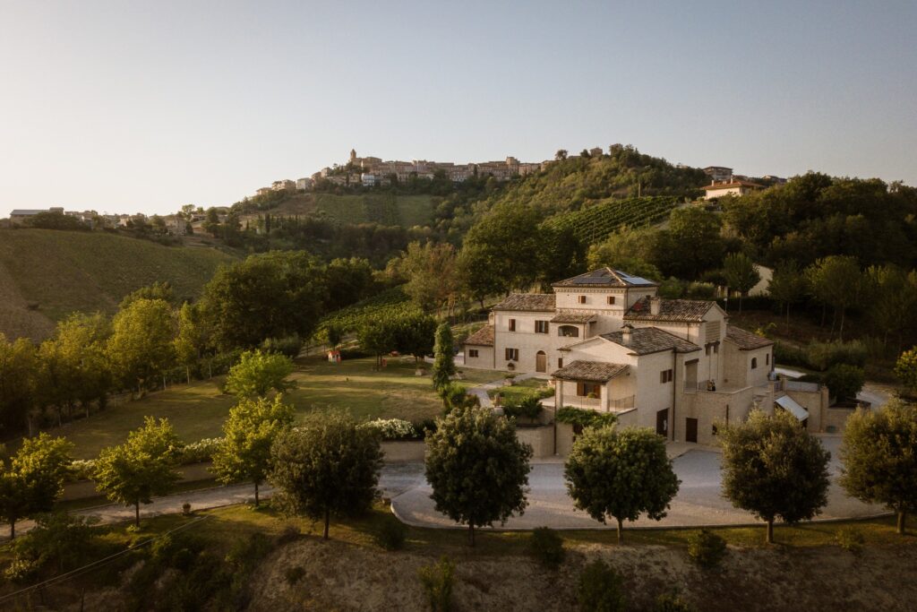 631797177_122214015032354484_5005432296153640544_n-1