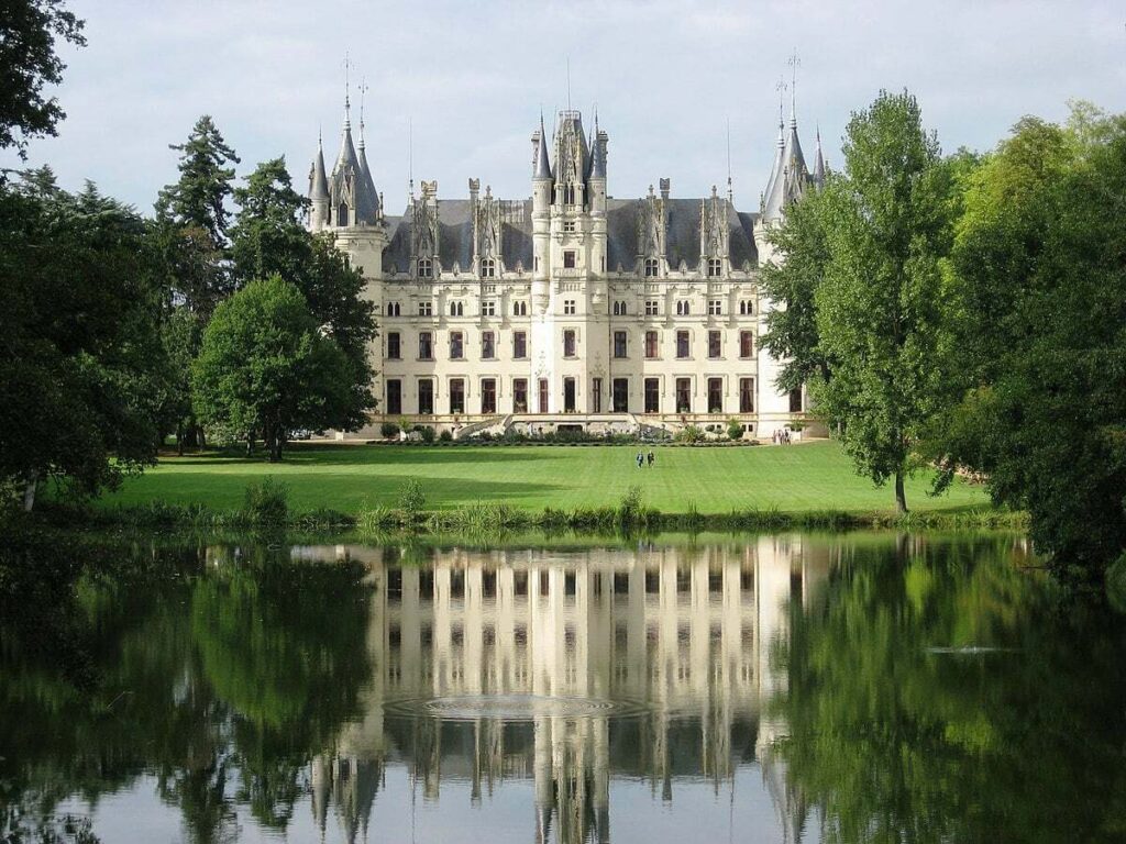 chateau-challain-historic-france-wedding-venue