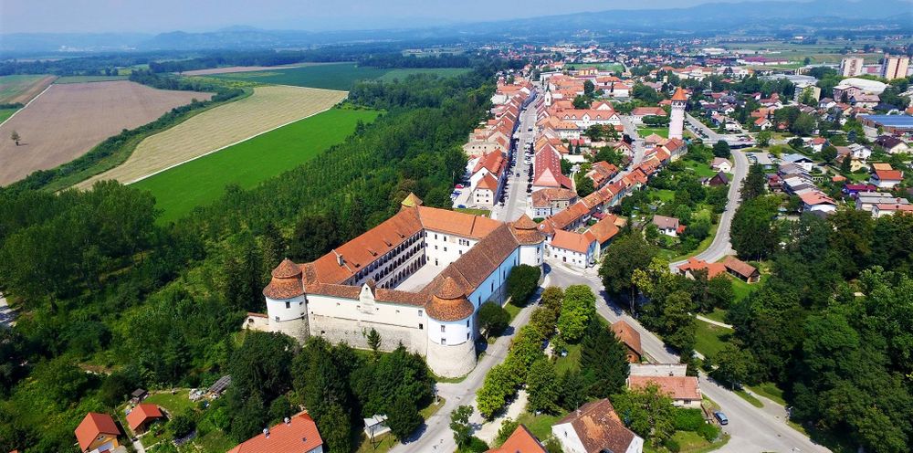 medium_brezice-castle-a-local-museum-within-a-historical-citadel-0ug3_image